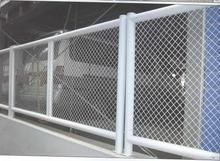 優(yōu)質(zhì)防護(hù)屏障 橋梁護(hù)欄網(wǎng)、小區(qū)圍網(wǎng)與桃形護(hù)欄網(wǎng)的專業(yè)解析